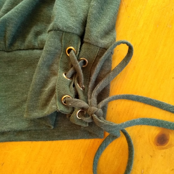 Ladies top - Picture 5 of 5